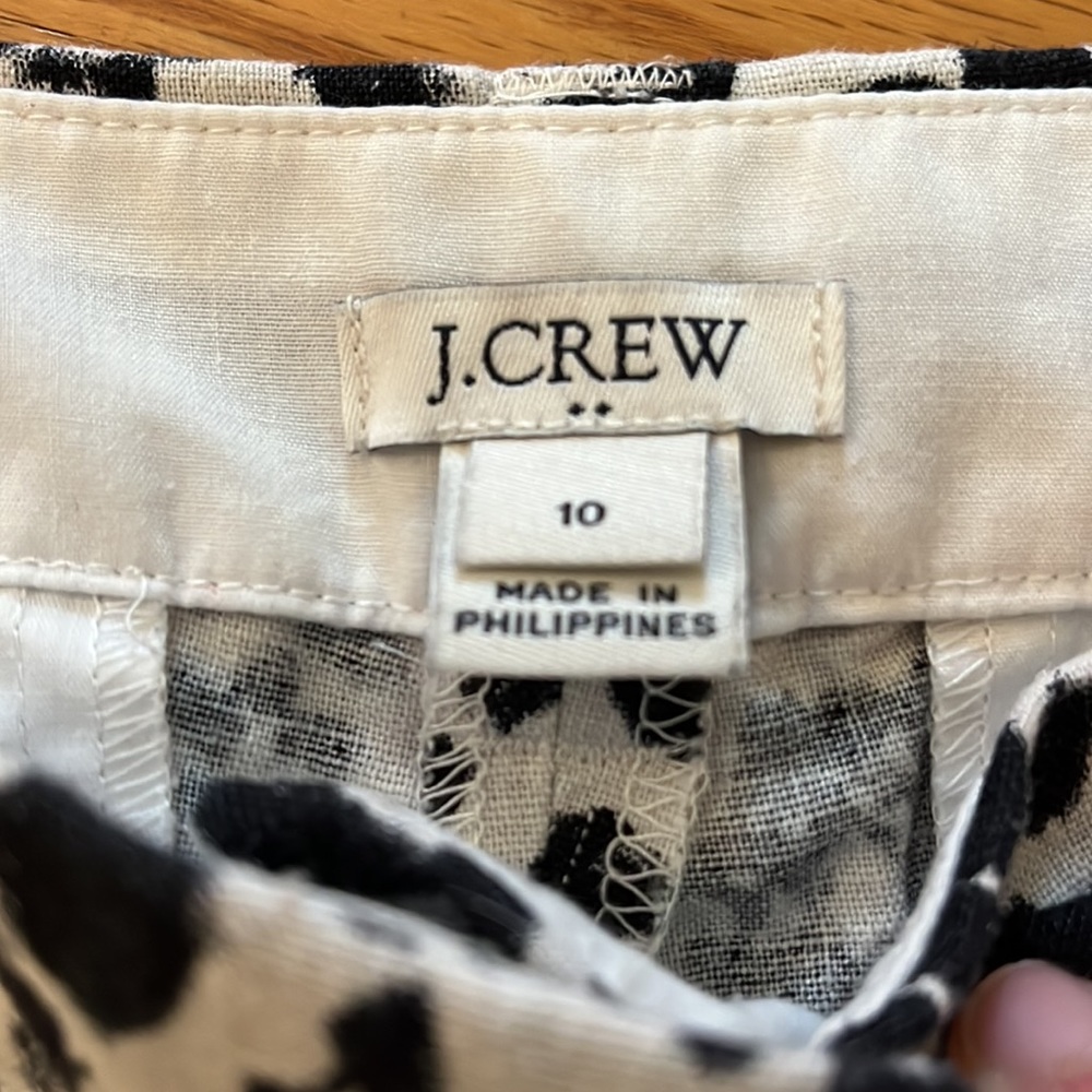 J Crew Black and White Leopard Scalloped Shorts - Picture 4 of 4